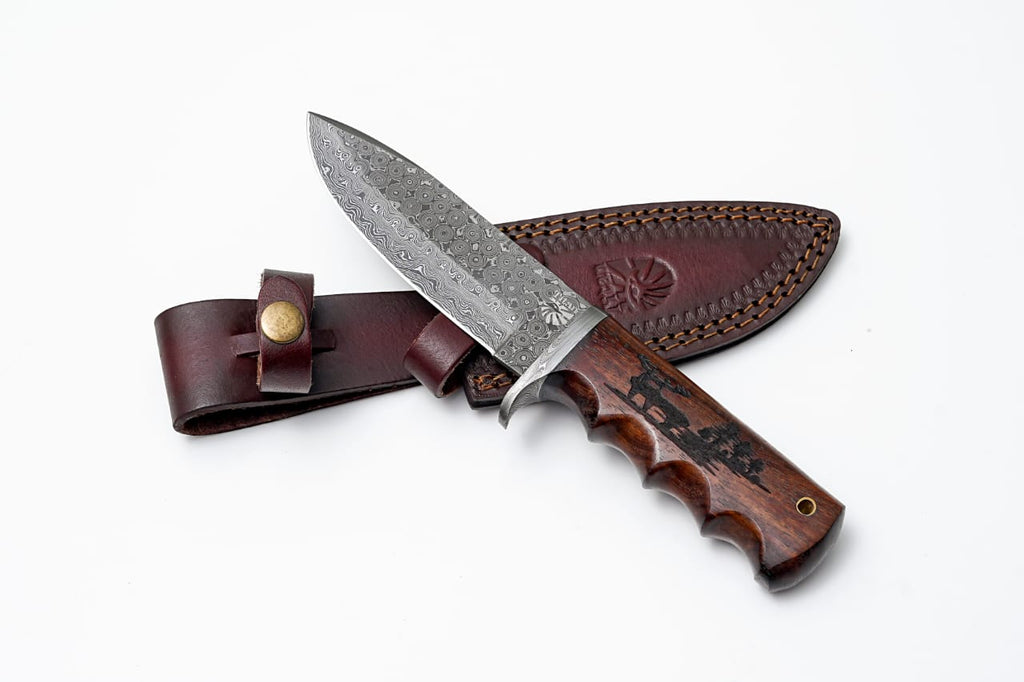 A.3 Damascus Steel Hunting Knife Buck Engraved Walnut Scales TD-710